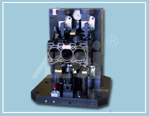 Cylinder bore and two end face processing horizontal processing center pressure retaining fixture